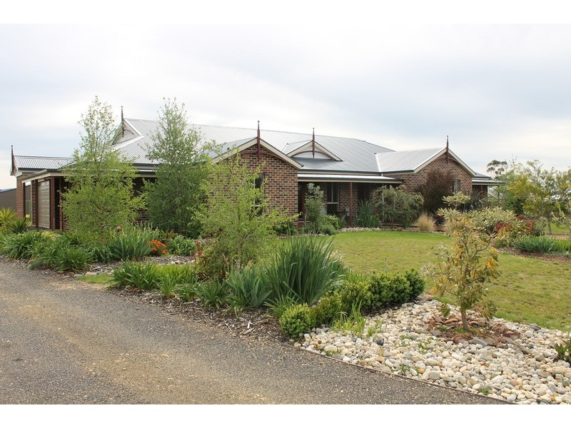19 Ruxton Way, Bacchus Marsh VIC 3340