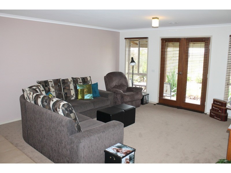 19 Ruxton Way, Bacchus Marsh VIC 3340