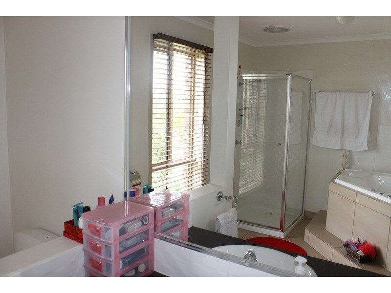 19 Ruxton Way, Bacchus Marsh VIC 3340