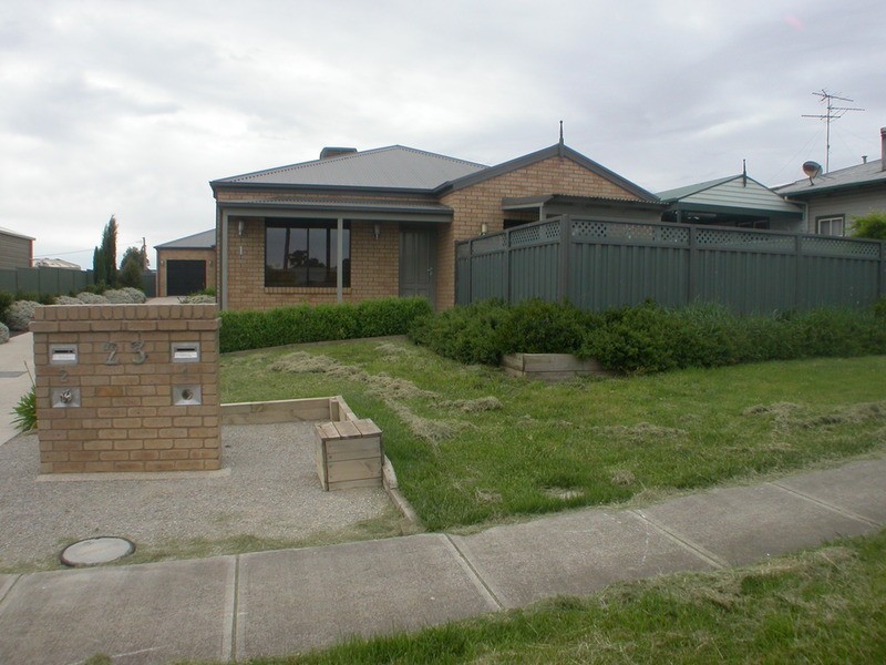 1/23 Atkinson Street, Ballan VIC 3342