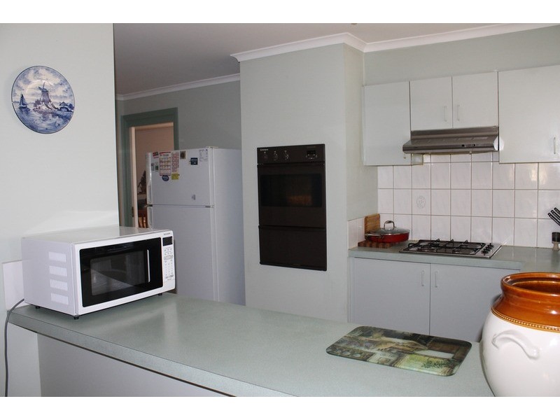 13 Clifton Drive, Bacchus Marsh VIC 3340