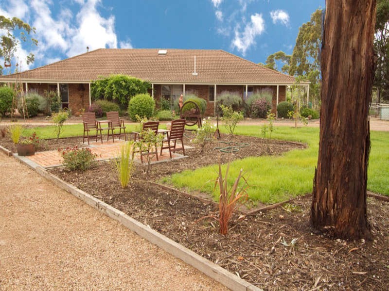 25 Lark Road, Exford VIC 3338