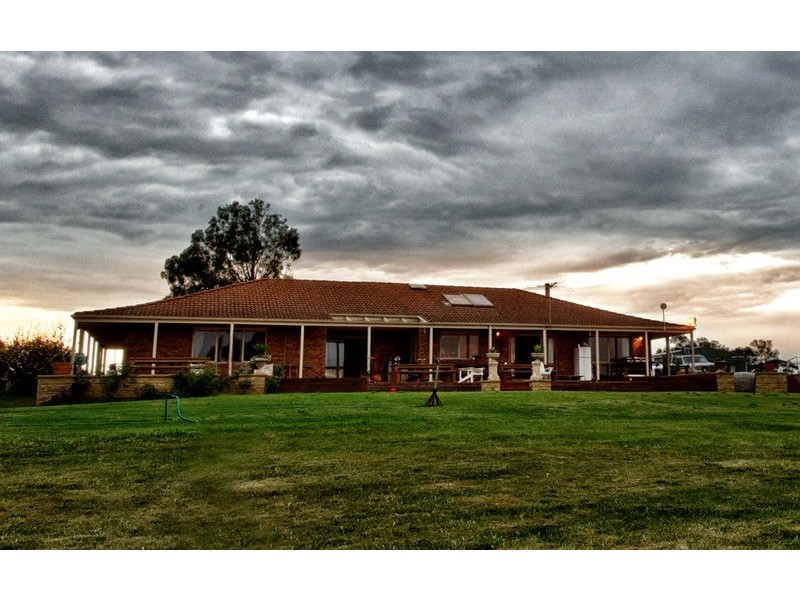 25 Lark Road, Exford VIC 3338