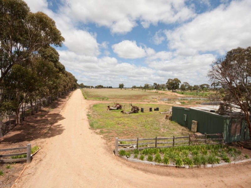 25 Lark Road, Exford VIC 3338