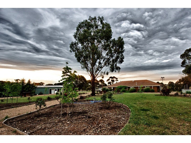 25 Lark Road, Exford VIC 3338