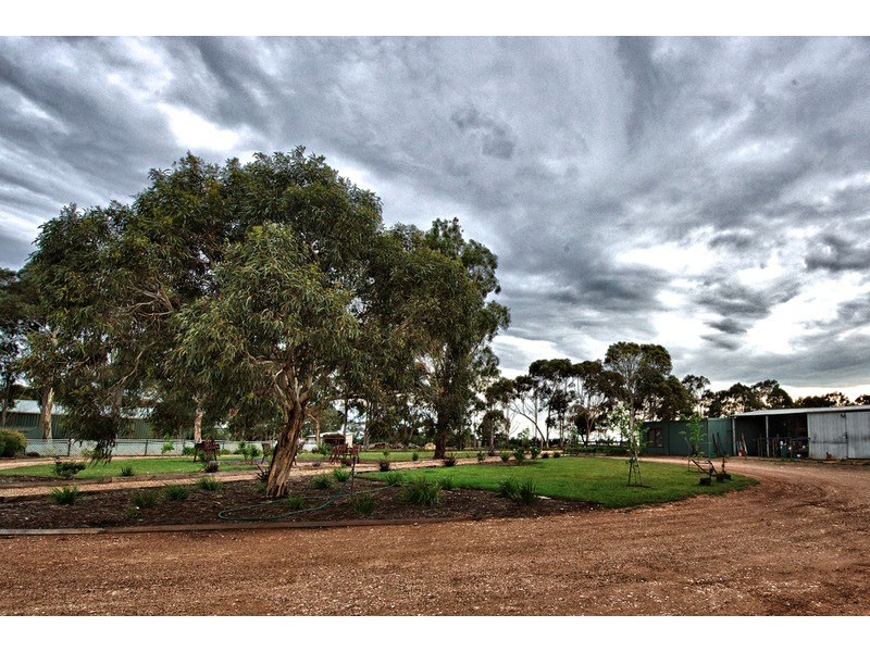 25 Lark Road, Exford VIC 3338