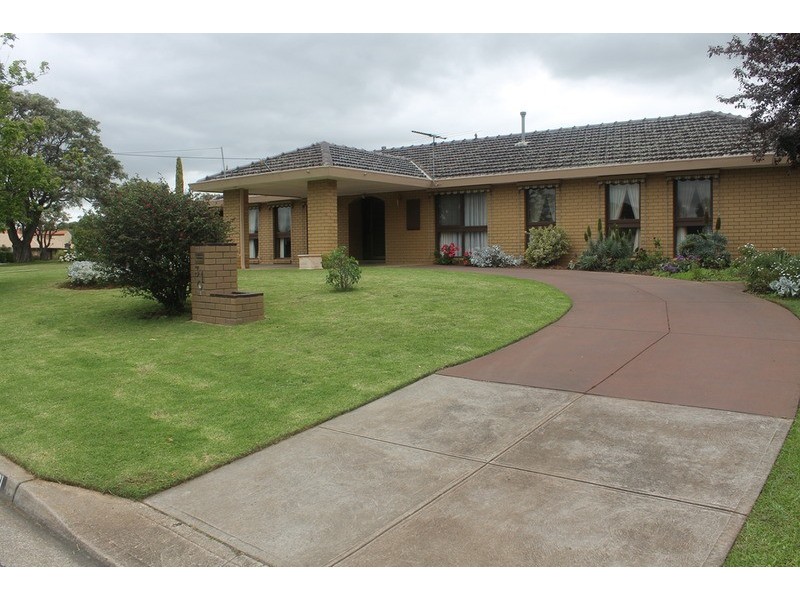 31 Beresford Crescent, Bacchus Marsh VIC 3340