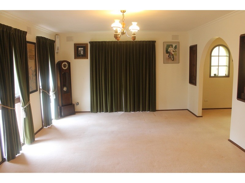 31 Beresford Crescent, Bacchus Marsh VIC 3340