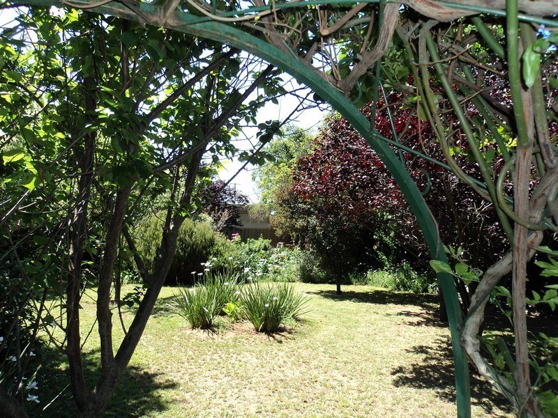 10 Holts Lane, Bacchus Marsh VIC 3340