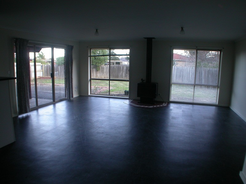 1 Cherry Court, Darley VIC 3340
