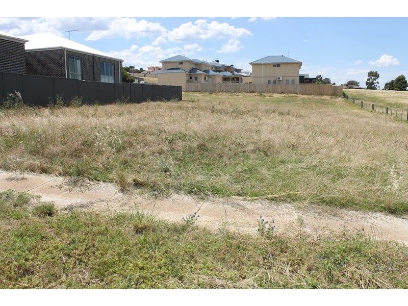 146 Holts Lane, Bacchus Marsh VIC 3340