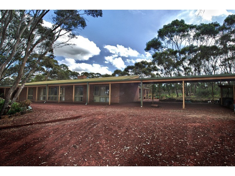 86 Canopus  Circuit, Long Forest VIC 3340