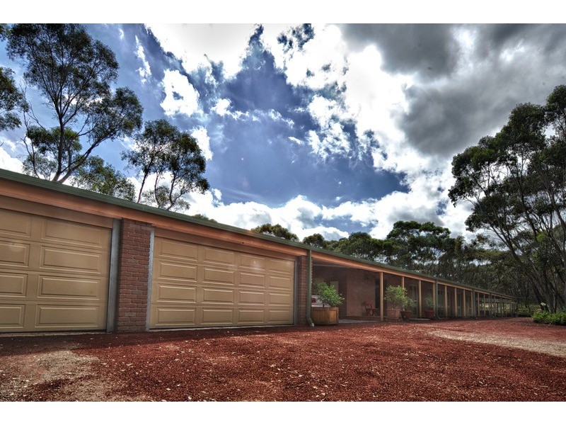 86 Canopus  Circuit, Long Forest VIC 3340