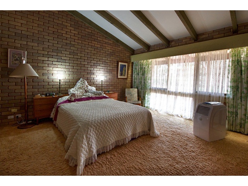 86 Canopus  Circuit, Long Forest VIC 3340