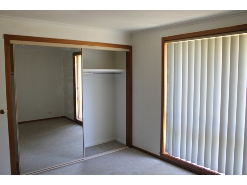 2/28 Labilliere  Street, Bacchus Marsh VIC 3340
