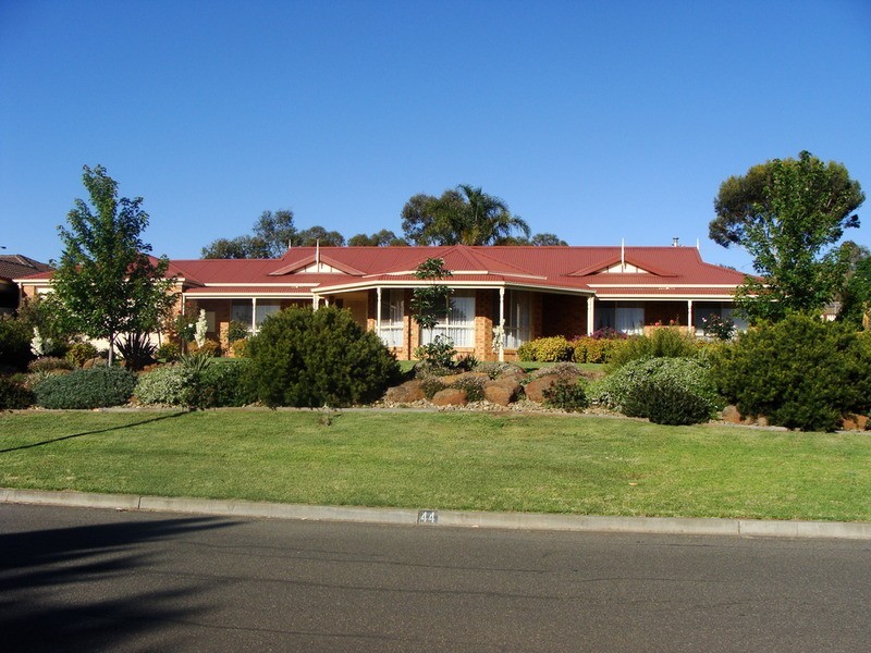 44 Horder Crescent, Bacchus Marsh VIC 3340
