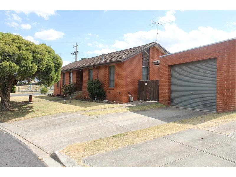 32 Jonathan Drive, Bacchus Marsh VIC 3340