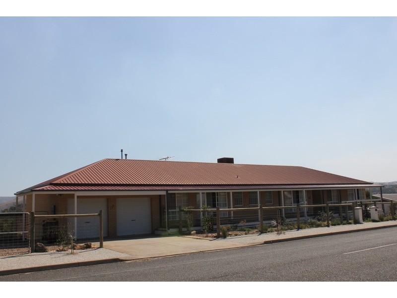 111 Underbank Boulevard, Bacchus Marsh VIC 3340