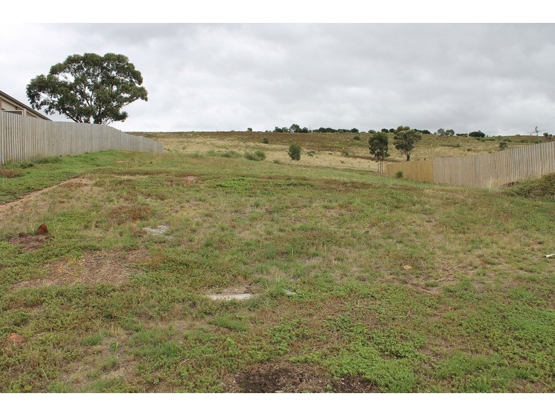 28 Ruddick  Place, Bacchus Marsh VIC 3340