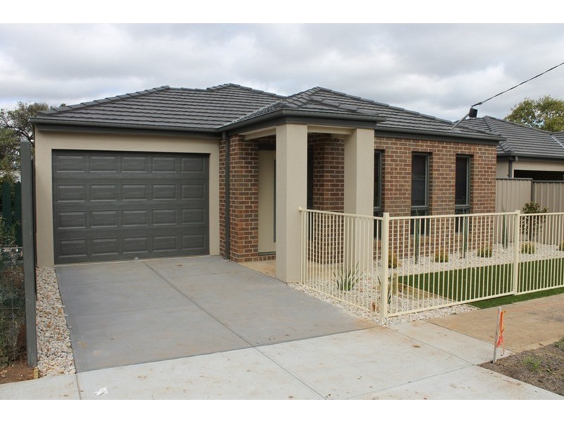 1b Manor Street, Bacchus Marsh VIC 3340