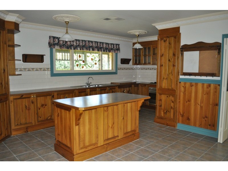 9 Graham Street, Bacchus Marsh VIC 3340