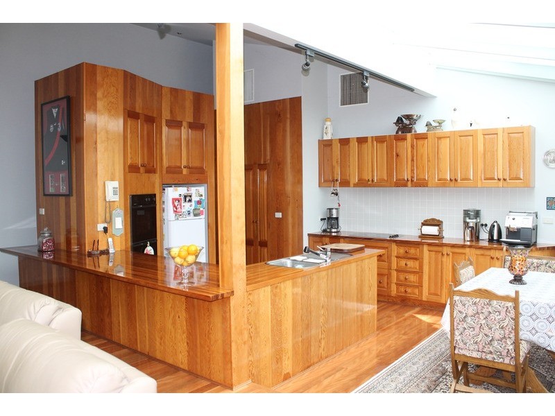 9 Redbox Court, Long Forest VIC 3340