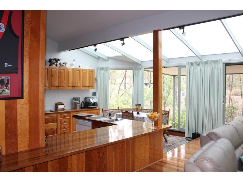9 Redbox Court, Long Forest VIC 3340