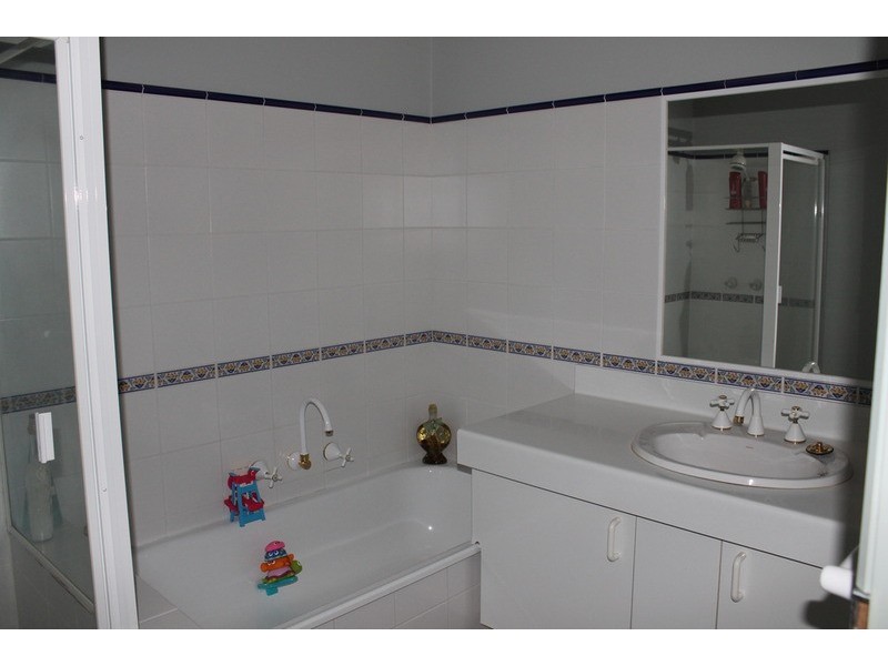 9 Redbox Court, Long Forest VIC 3340