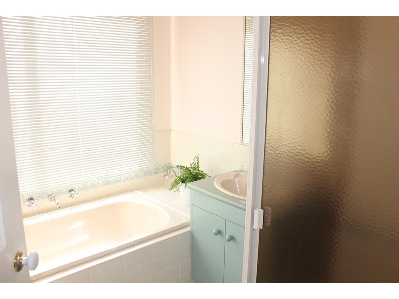 42 Horder Crescent, Bacchus Marsh VIC 3340