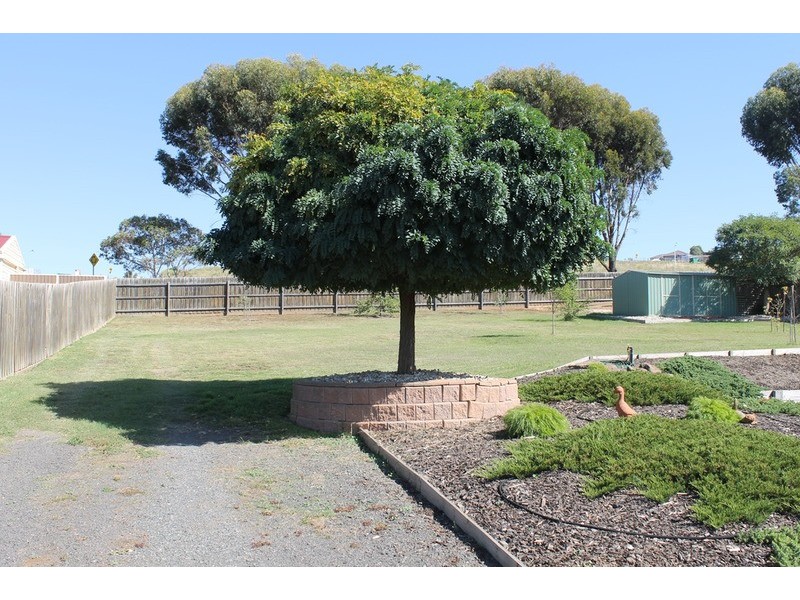 42 Horder Crescent, Bacchus Marsh VIC 3340