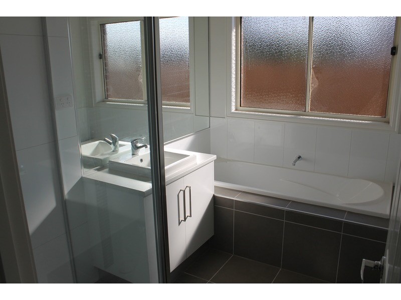 3/10a Peelmans Lane, Bacchus Marsh VIC 3340