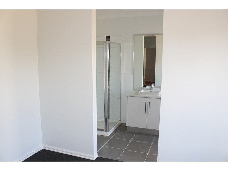 3/10a Peelmans Lane, Bacchus Marsh VIC 3340