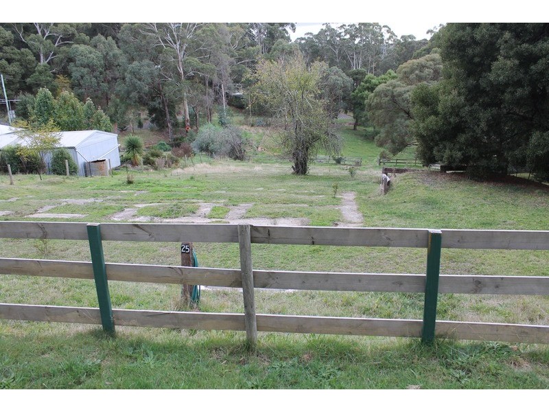 25 Wall  Street, Blackwood VIC 3458