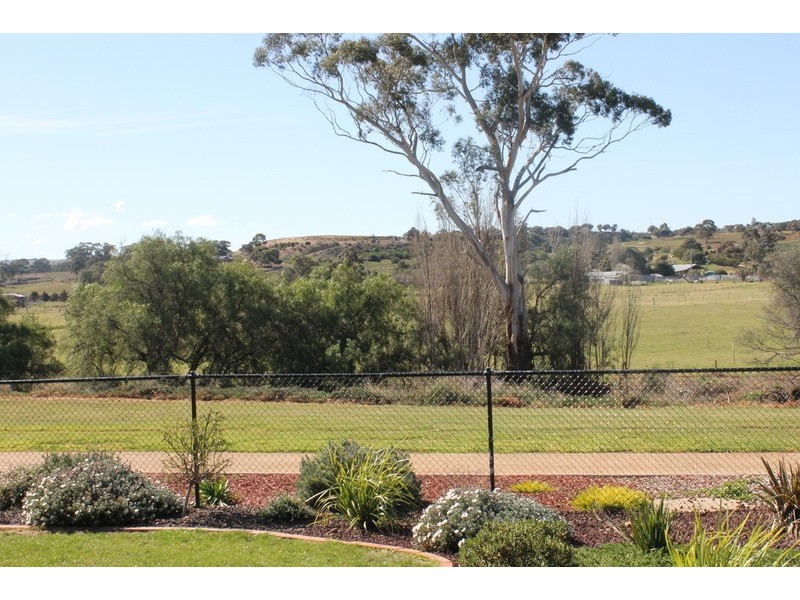 3 Grantleigh Drive, Bacchus Marsh VIC 3340