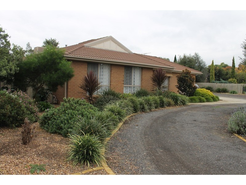 2 Vance Close, Bacchus Marsh VIC 3340