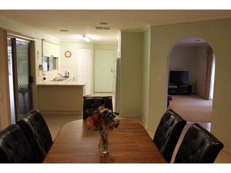 2 Vance Close, Bacchus Marsh VIC 3340