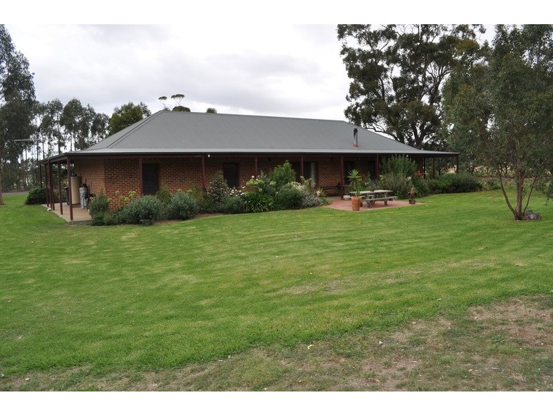 72 Quakes Road, Balliang VIC 3340