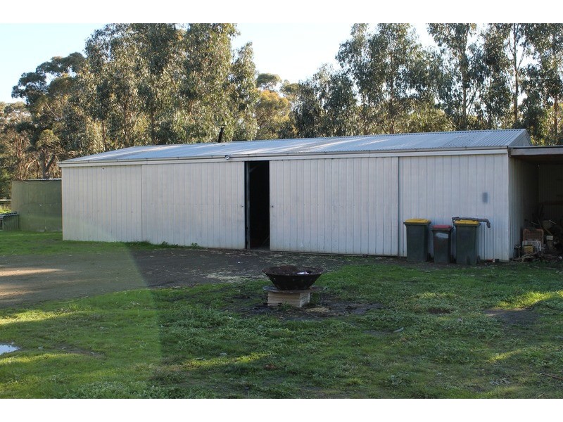 72 Quakes Road, Balliang VIC 3340