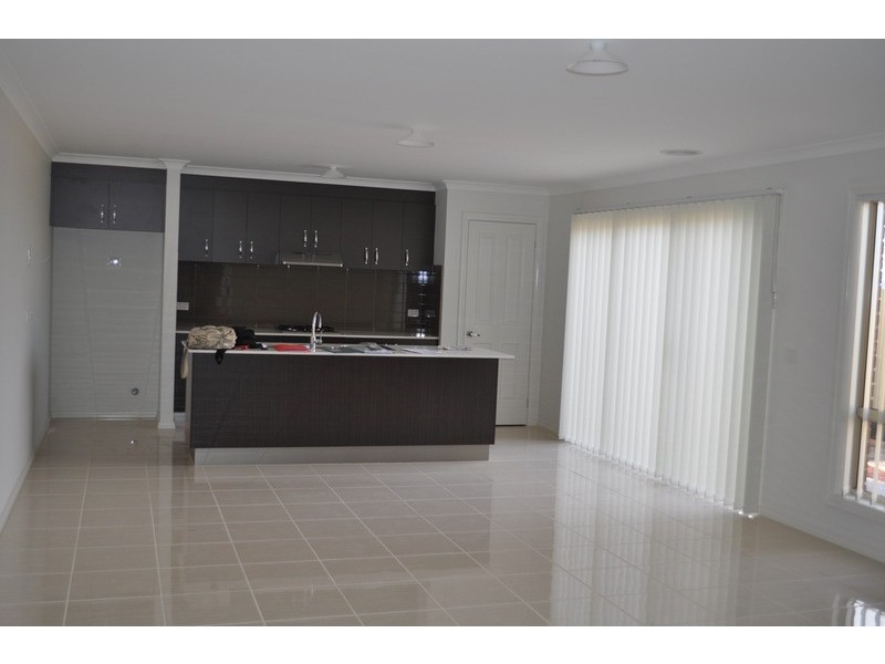 18 college  Square, Bacchus Marsh VIC 3340