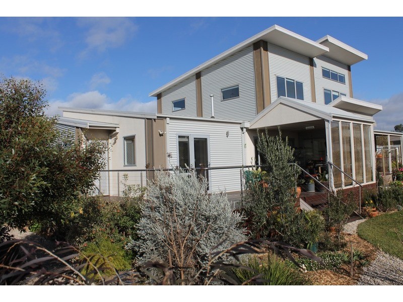 5 Alice Close, Bacchus Marsh VIC 3340