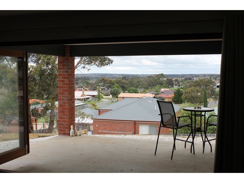 25 Wittick Street, Bacchus Marsh VIC 3340