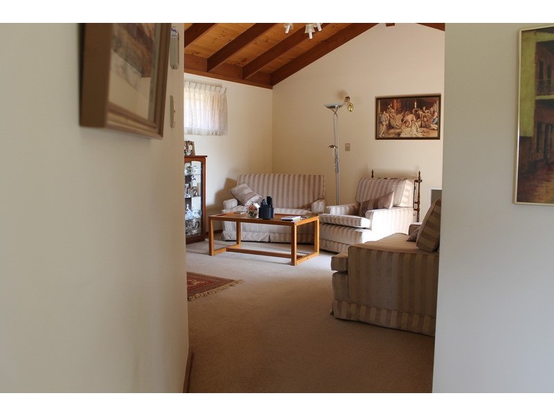 15 Links Road, Bacchus Marsh VIC 3340
