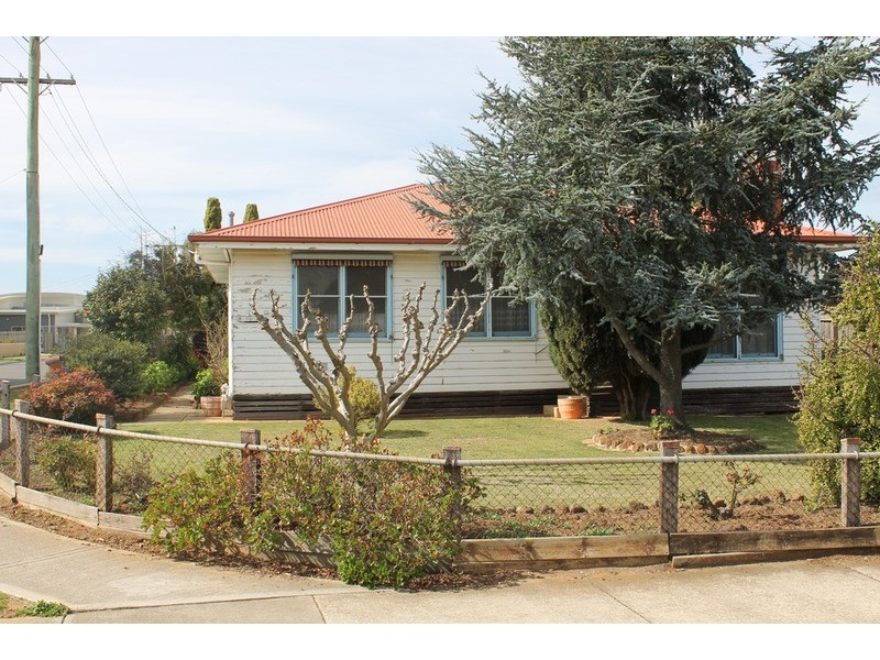 40 Young Street, Bacchus Marsh VIC 3340