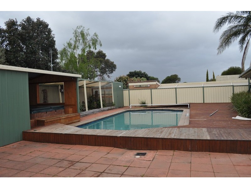 15 Luton Court, Bacchus Marsh VIC 3340