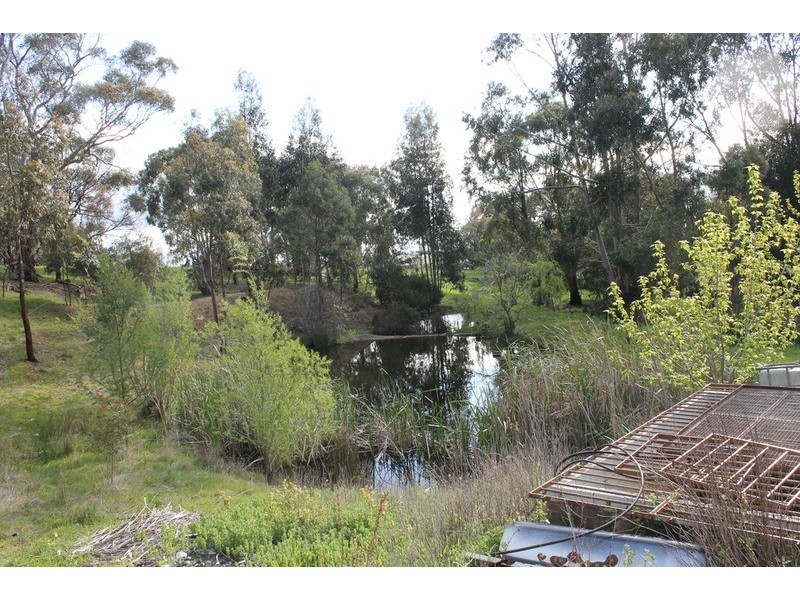 72 Shuter Avenue, Greendale VIC 3341