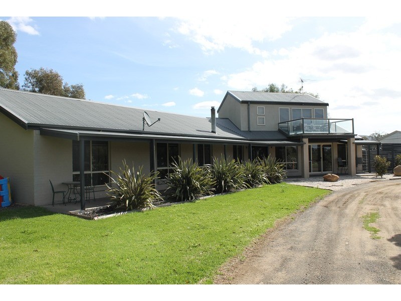 352 Werribee Vale Road, Bacchus Marsh VIC 3340