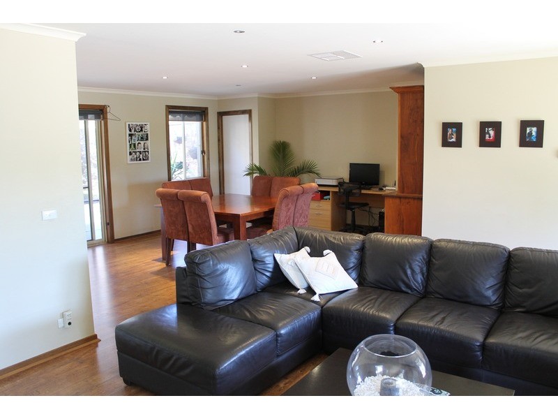 352 Werribee Vale Road, Bacchus Marsh VIC 3340