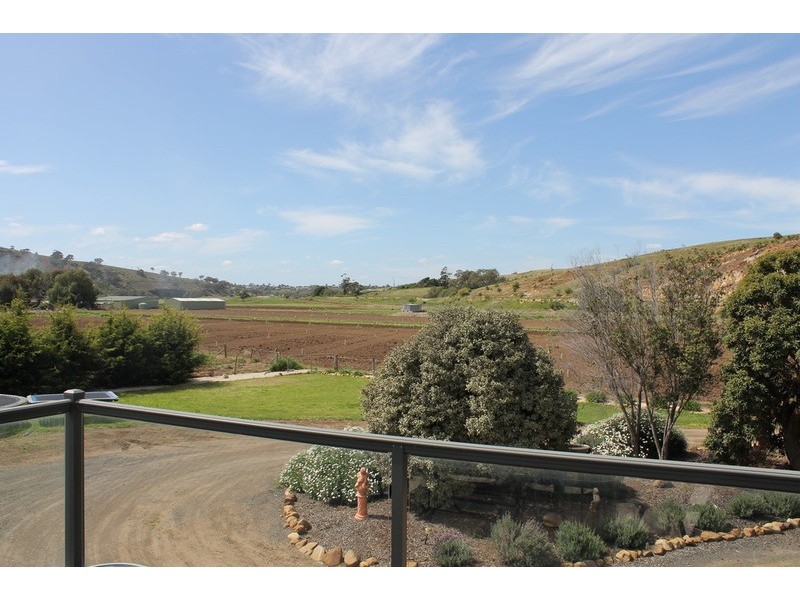 352 Werribee Vale Road, Bacchus Marsh VIC 3340