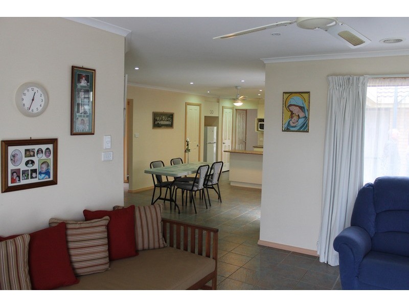 8 Dunn Court, Bacchus Marsh VIC 3340