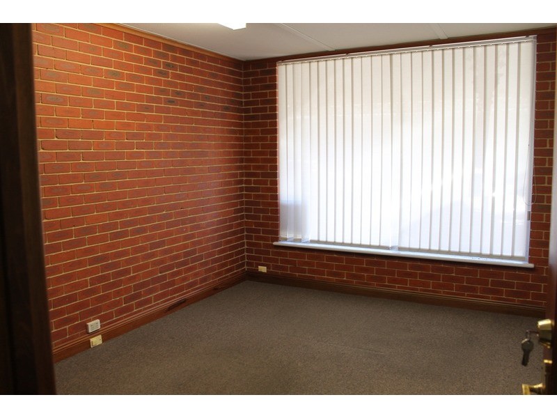 4/8 Gell Street, Bacchus Marsh VIC 3340